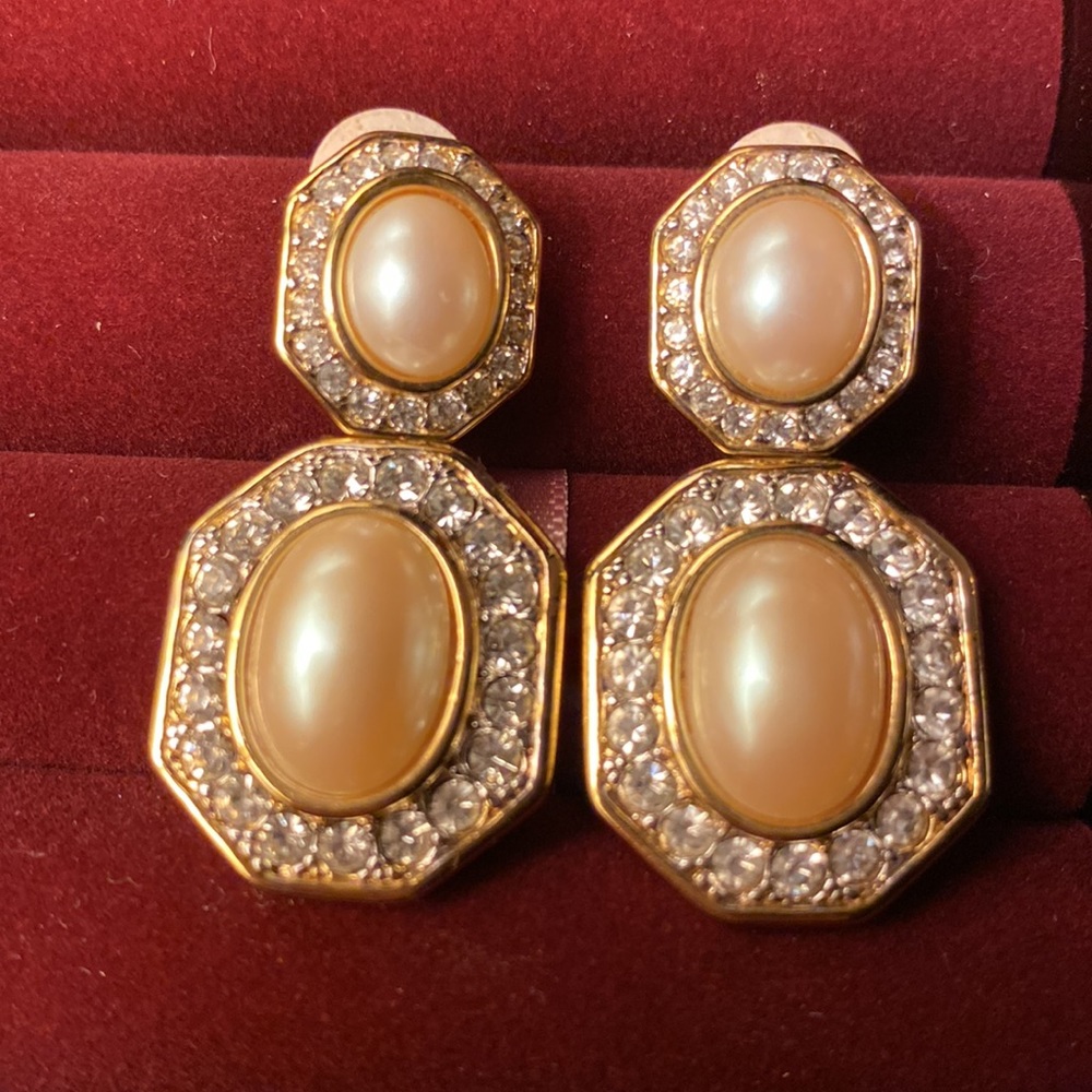 Nina Ricci Clip back Earrings